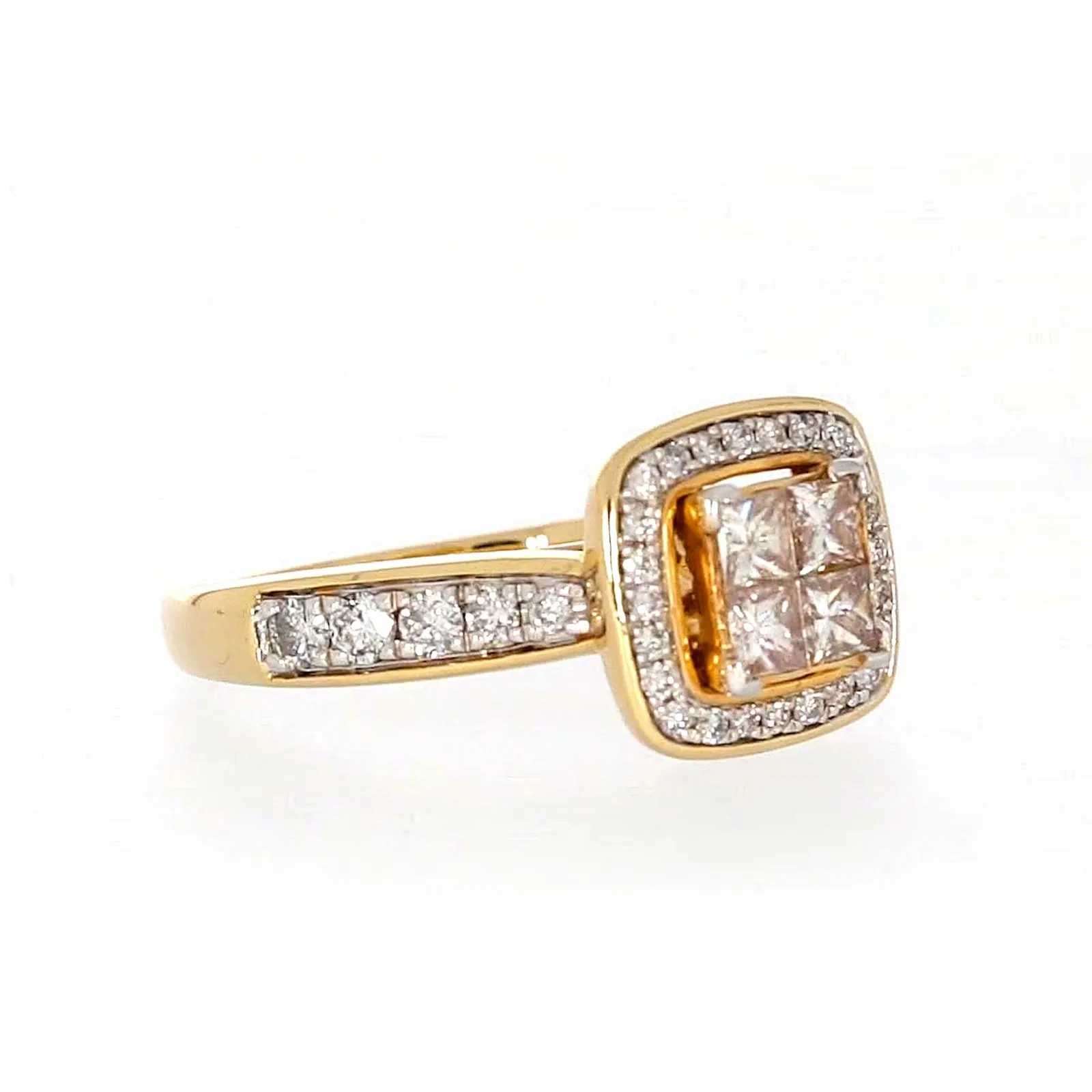 New York 14ct Yellow Gold Round Brilliant & Princess Cut 3/4 Carat tw of Diamonds Ring