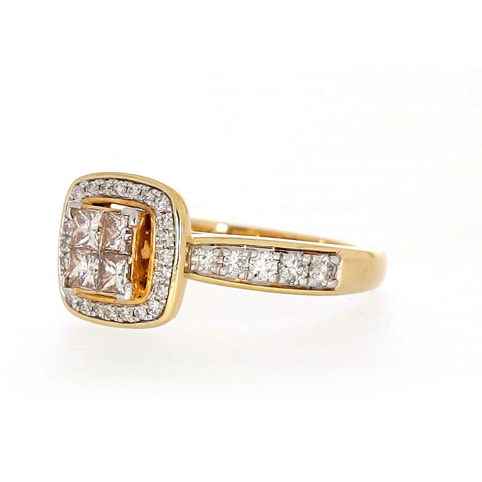 New York 14ct Yellow Gold Round Brilliant & Princess Cut 3/4 Carat tw of Diamonds Ring