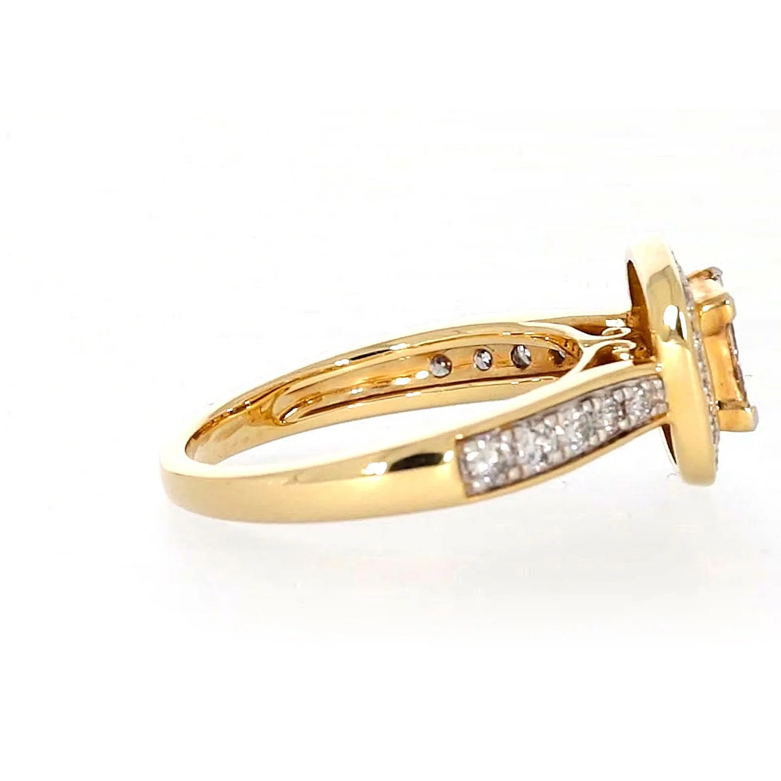 New York 14ct Yellow Gold Round Brilliant & Princess Cut 3/4 Carat tw of Diamonds Ring