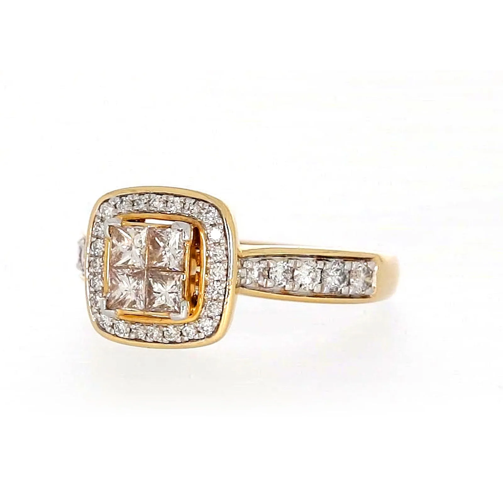 New York 14ct Yellow Gold Round Brilliant & Princess Cut 3/4 Carat tw of Diamonds Ring