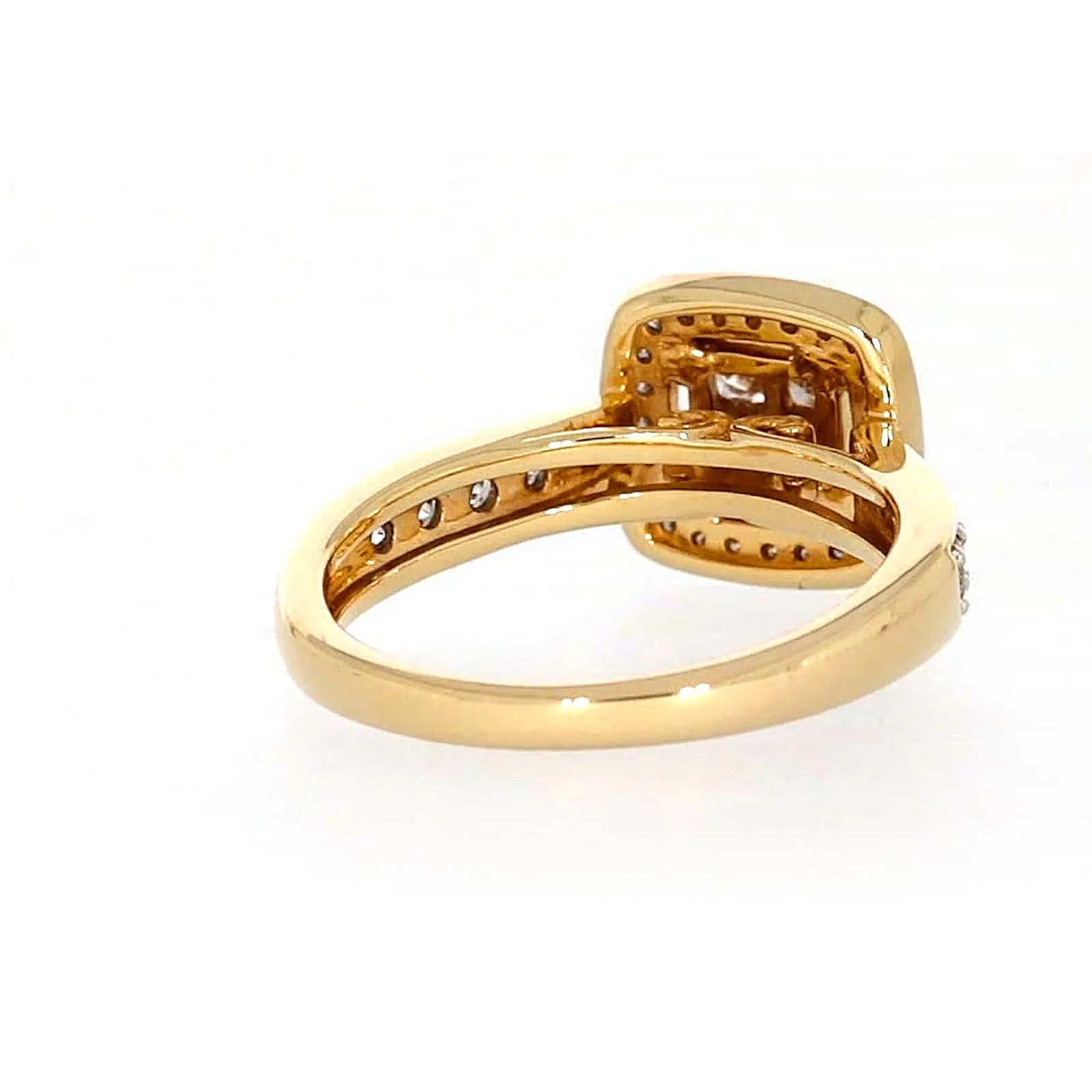 New York 14ct Yellow Gold Round Brilliant & Princess Cut 3/4 Carat tw of Diamonds Ring