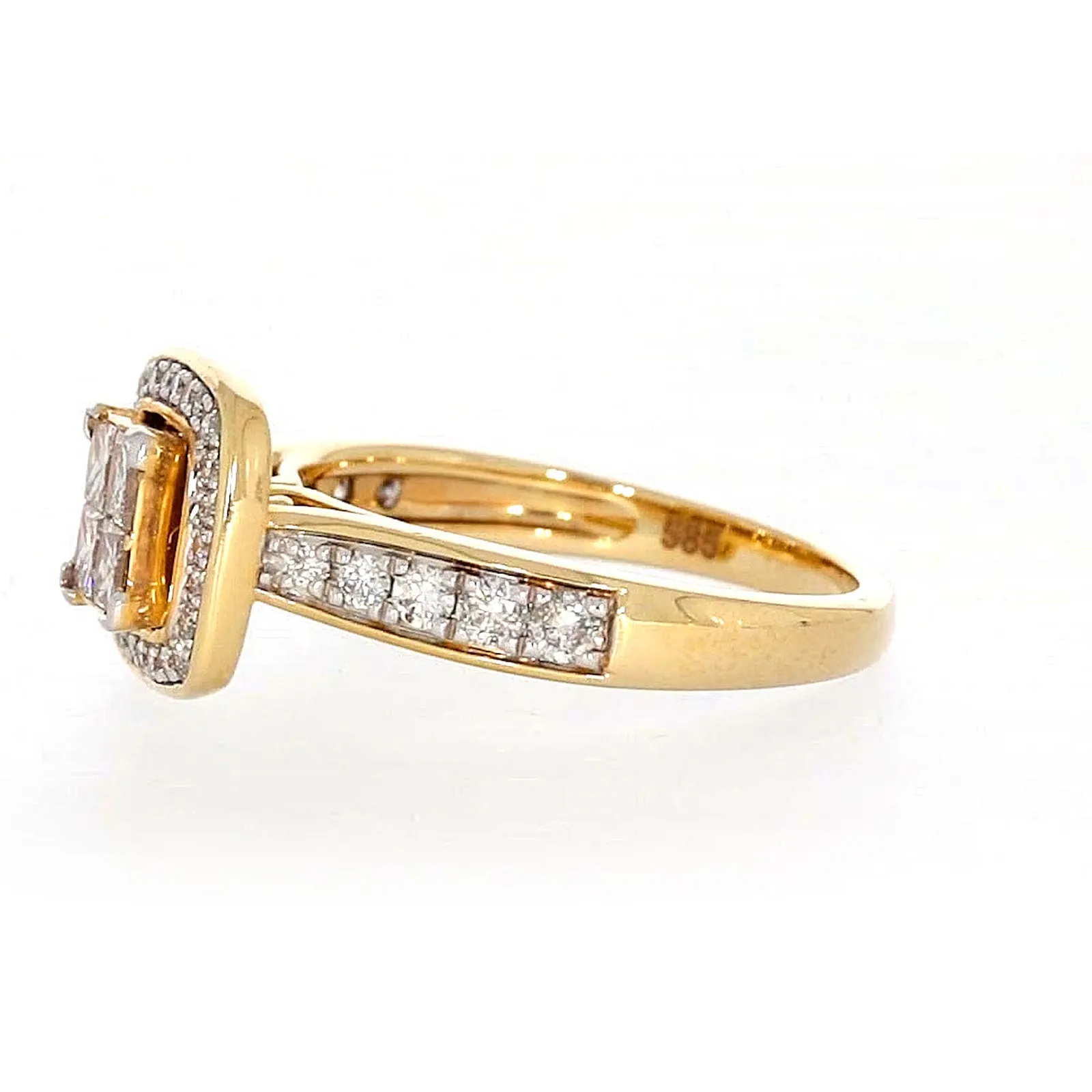 New York 14ct Yellow Gold Round Brilliant & Princess Cut 3/4 Carat tw of Diamonds Ring