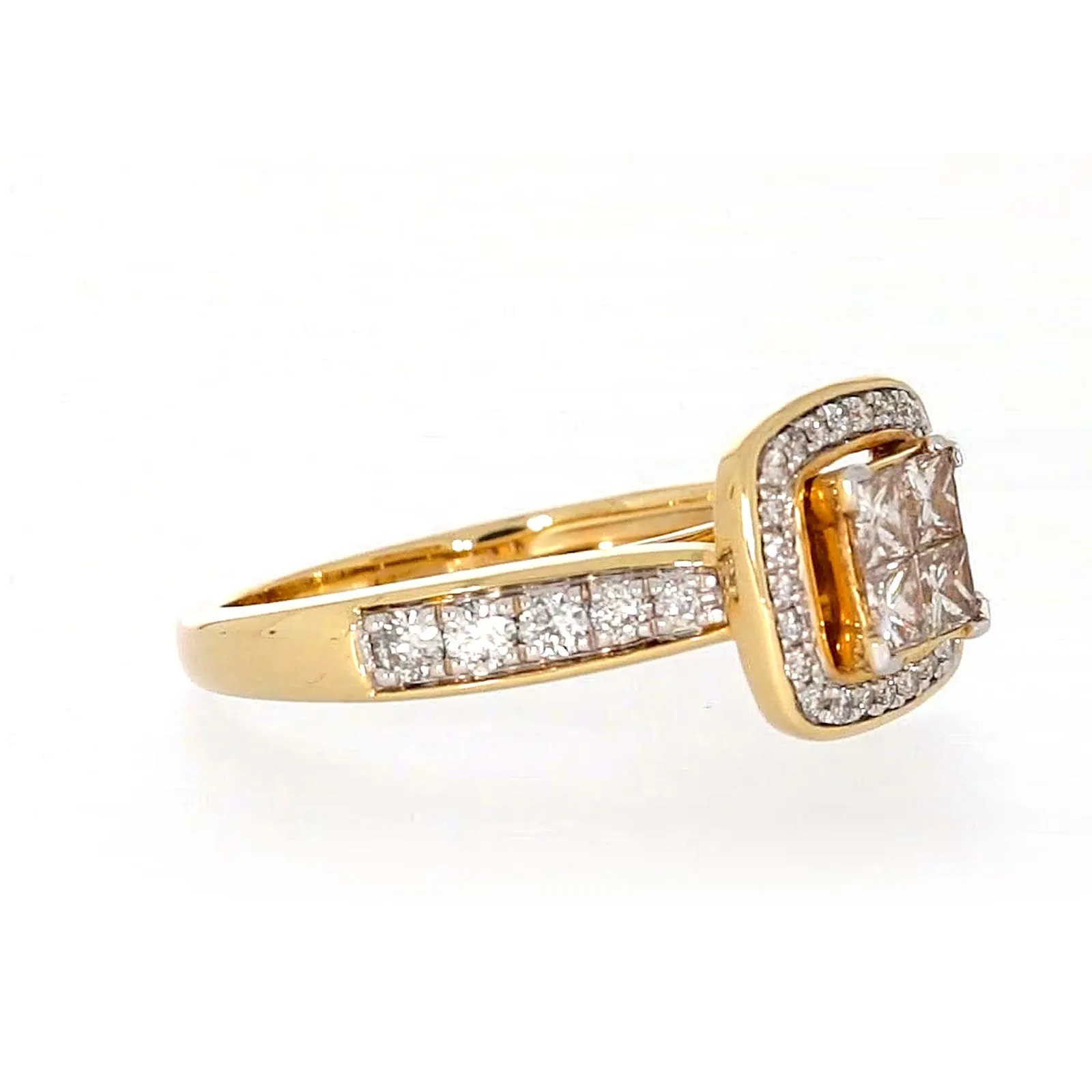 New York 14ct Yellow Gold Round Brilliant & Princess Cut 3/4 Carat tw of Diamonds Ring