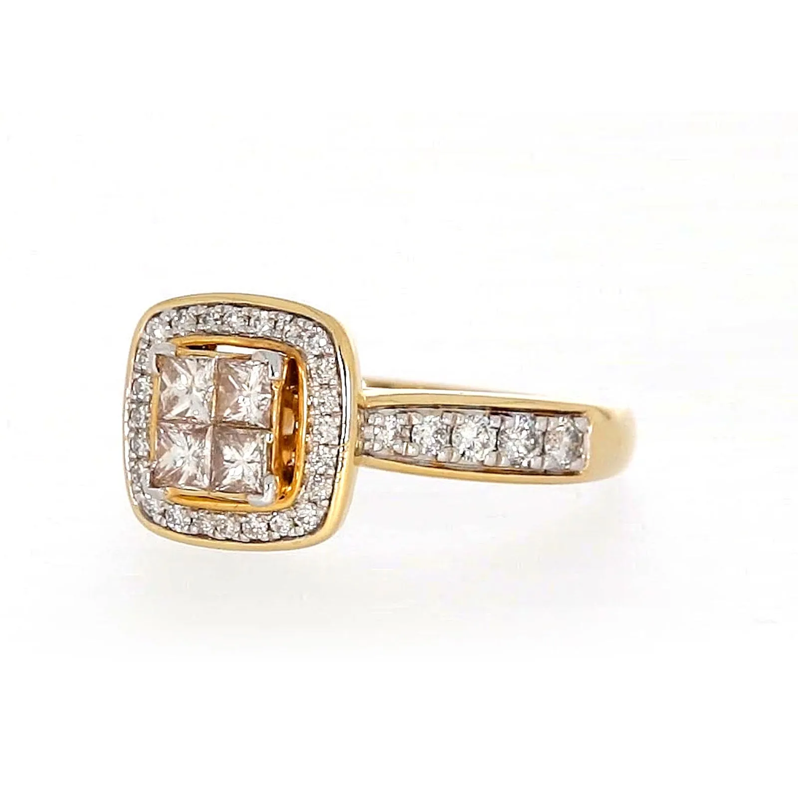 New York 14ct Yellow Gold Round Brilliant & Princess Cut 3/4 Carat tw of Diamonds Ring