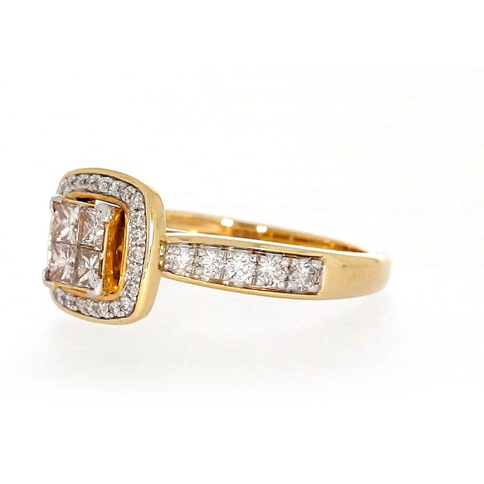 New York 14ct Yellow Gold Round Brilliant & Princess Cut 3/4 Carat tw of Diamonds Ring