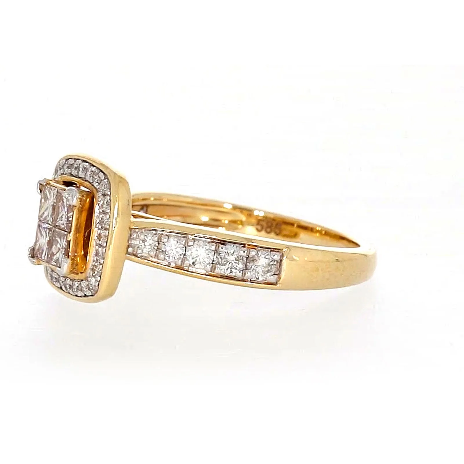 New York 14ct Yellow Gold Round Brilliant & Princess Cut 3/4 Carat tw of Diamonds Ring