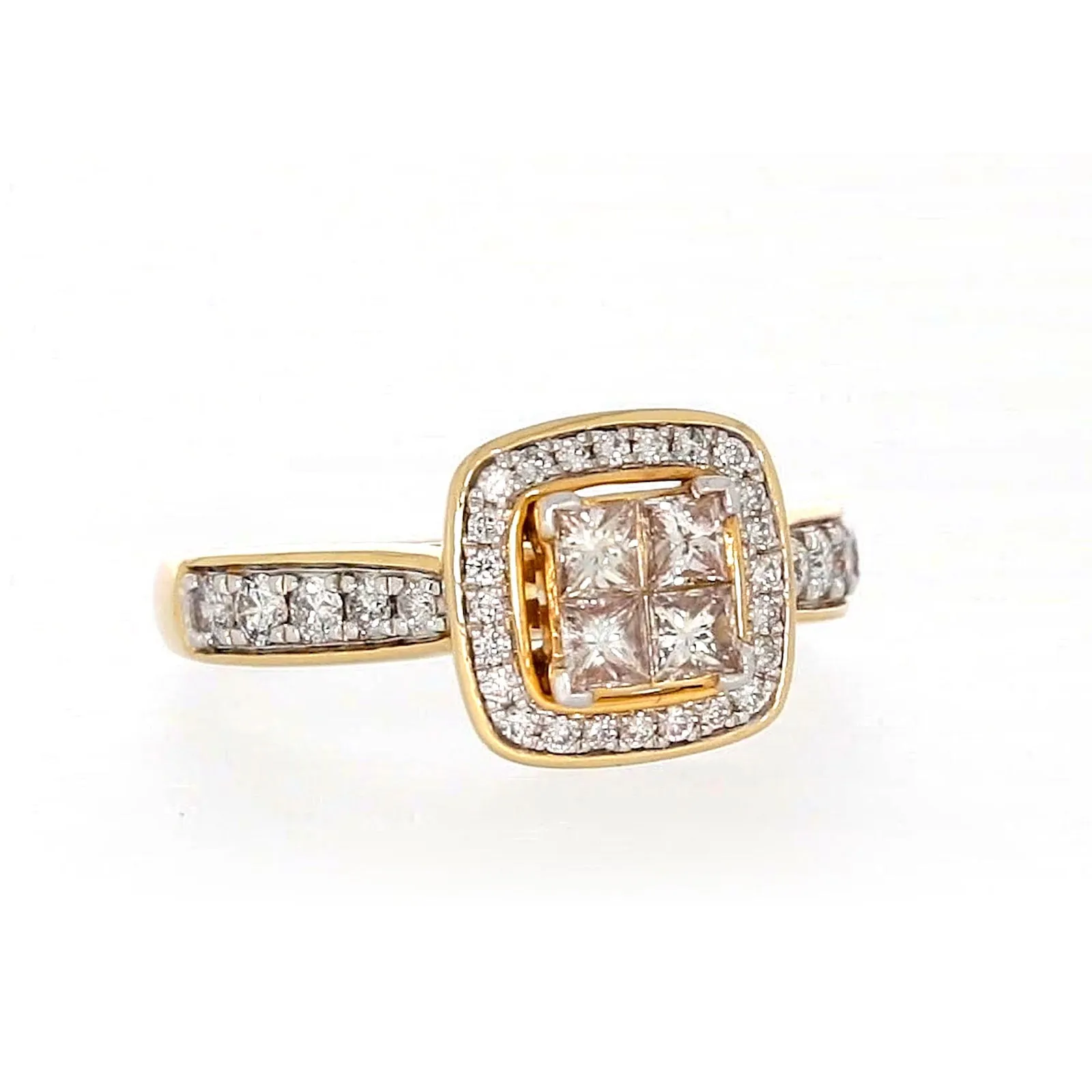 New York 14ct Yellow Gold Round Brilliant & Princess Cut 3/4 Carat tw of Diamonds Ring