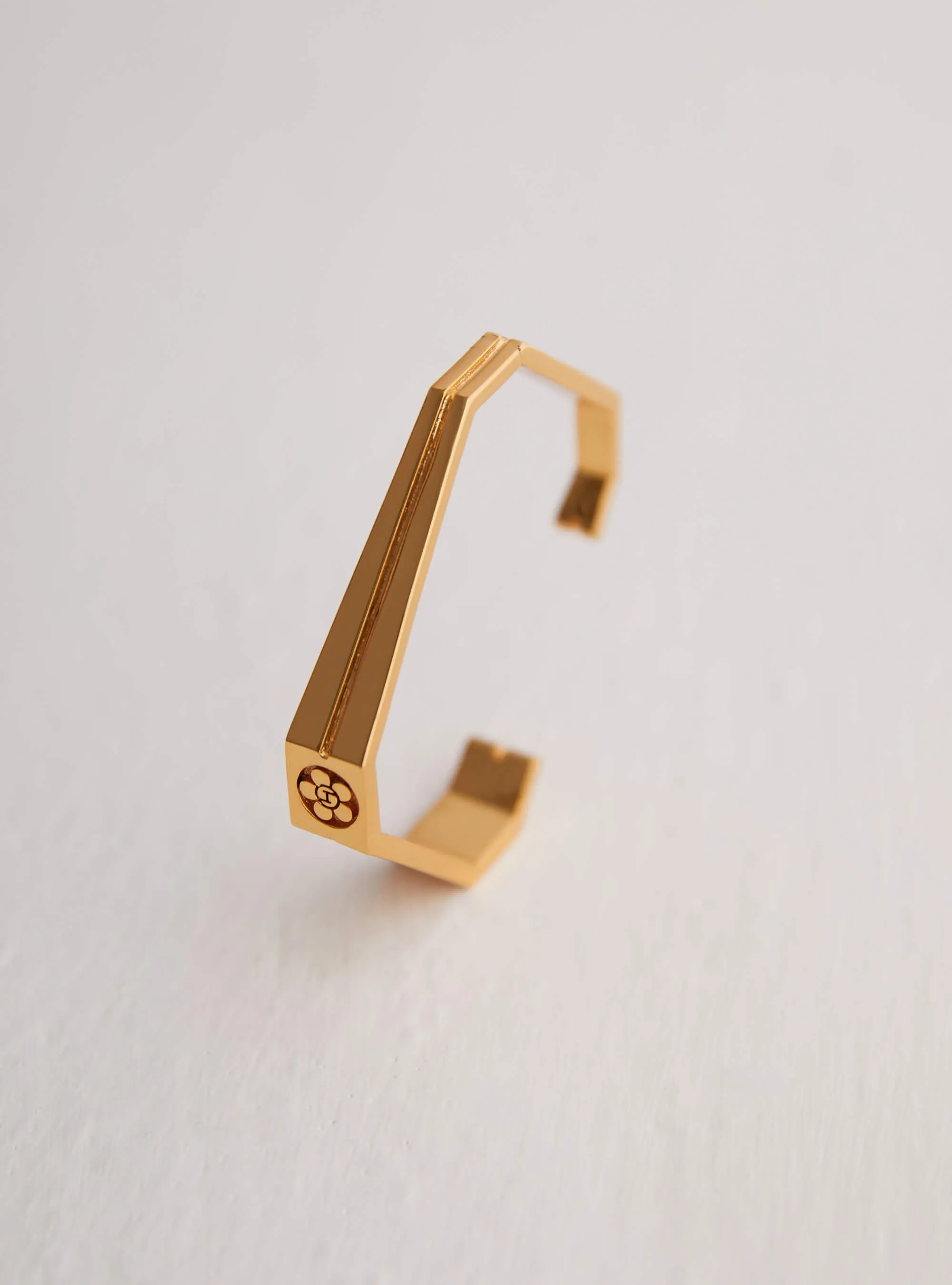 OH Poppi Bolt Handcuff Bracelet - Gold