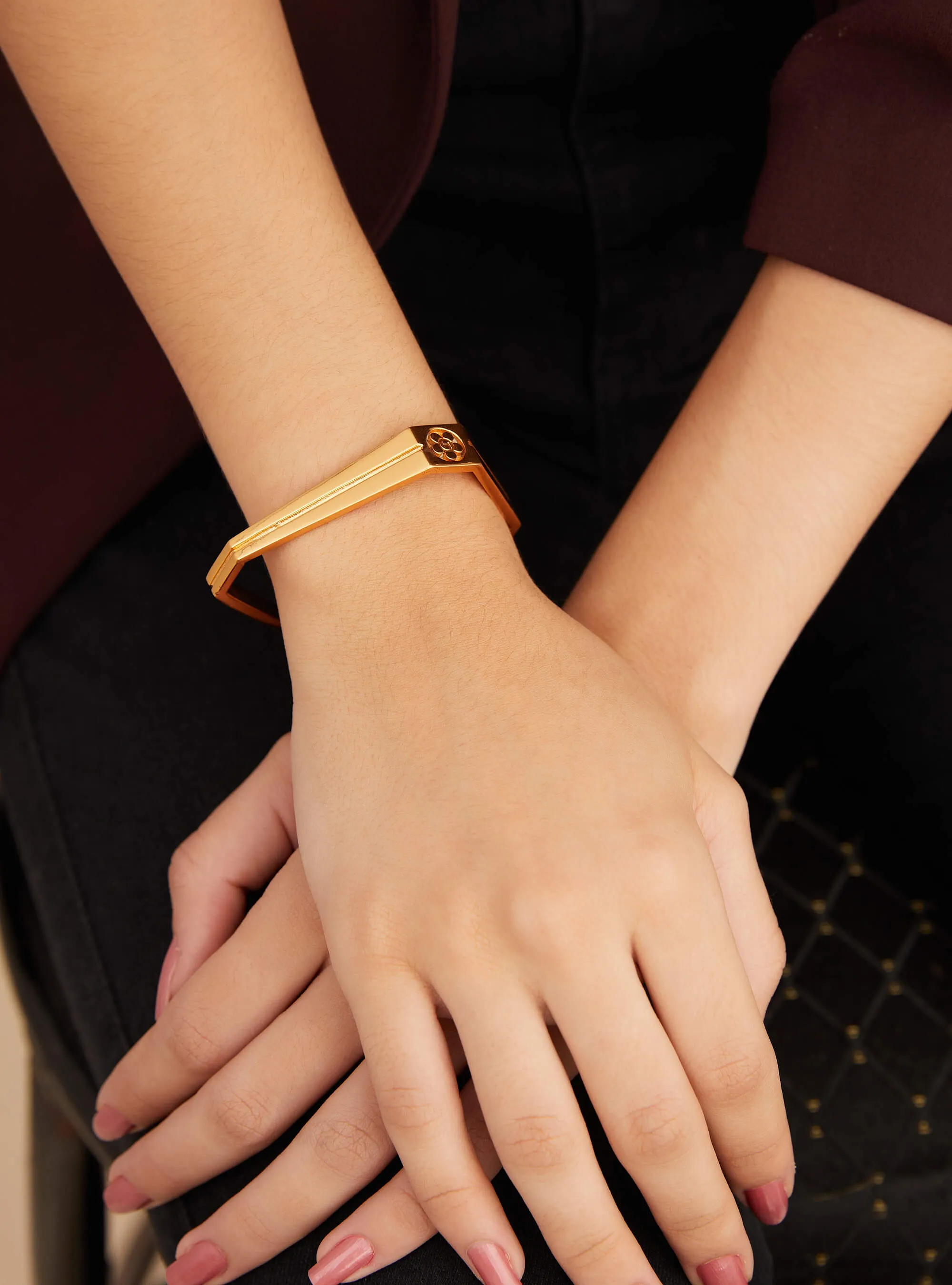 OH Poppi Bolt Handcuff Bracelet - Gold