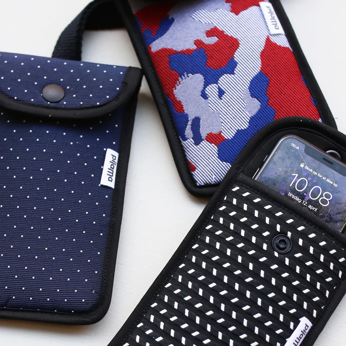 PHONE BAG  // REVERSE CAMO