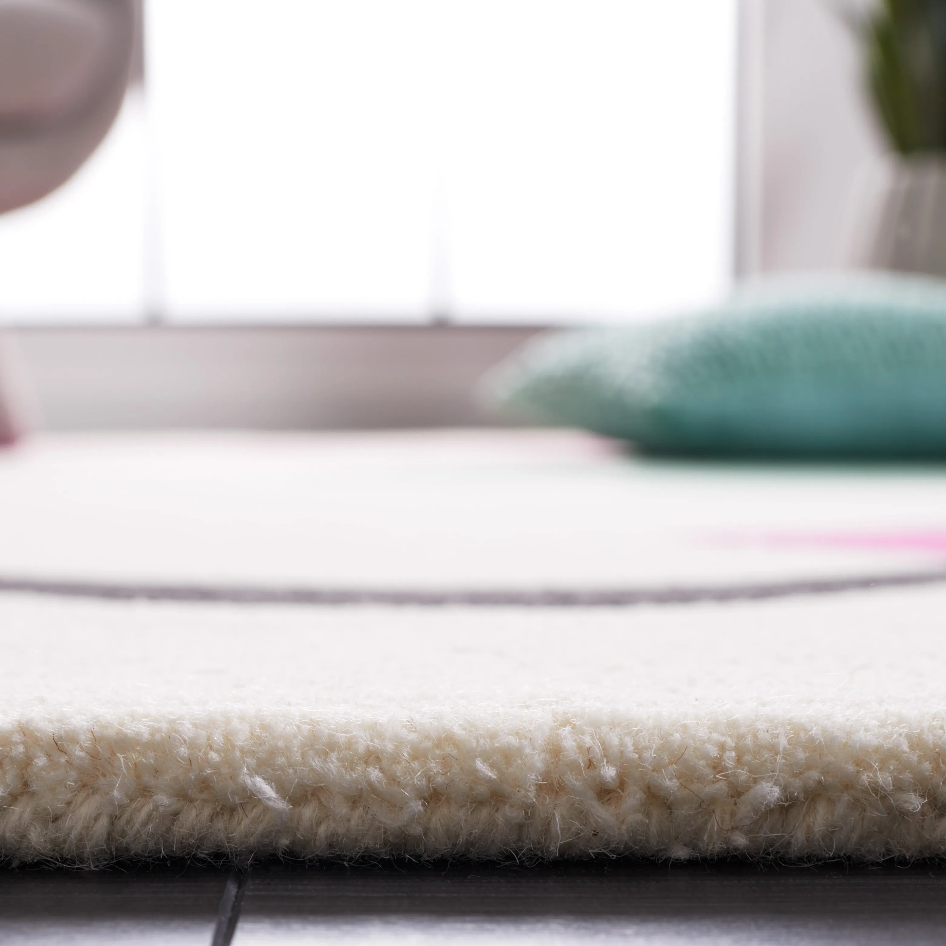 Safavieh Fifth Avenue 142 Rug, FTV142