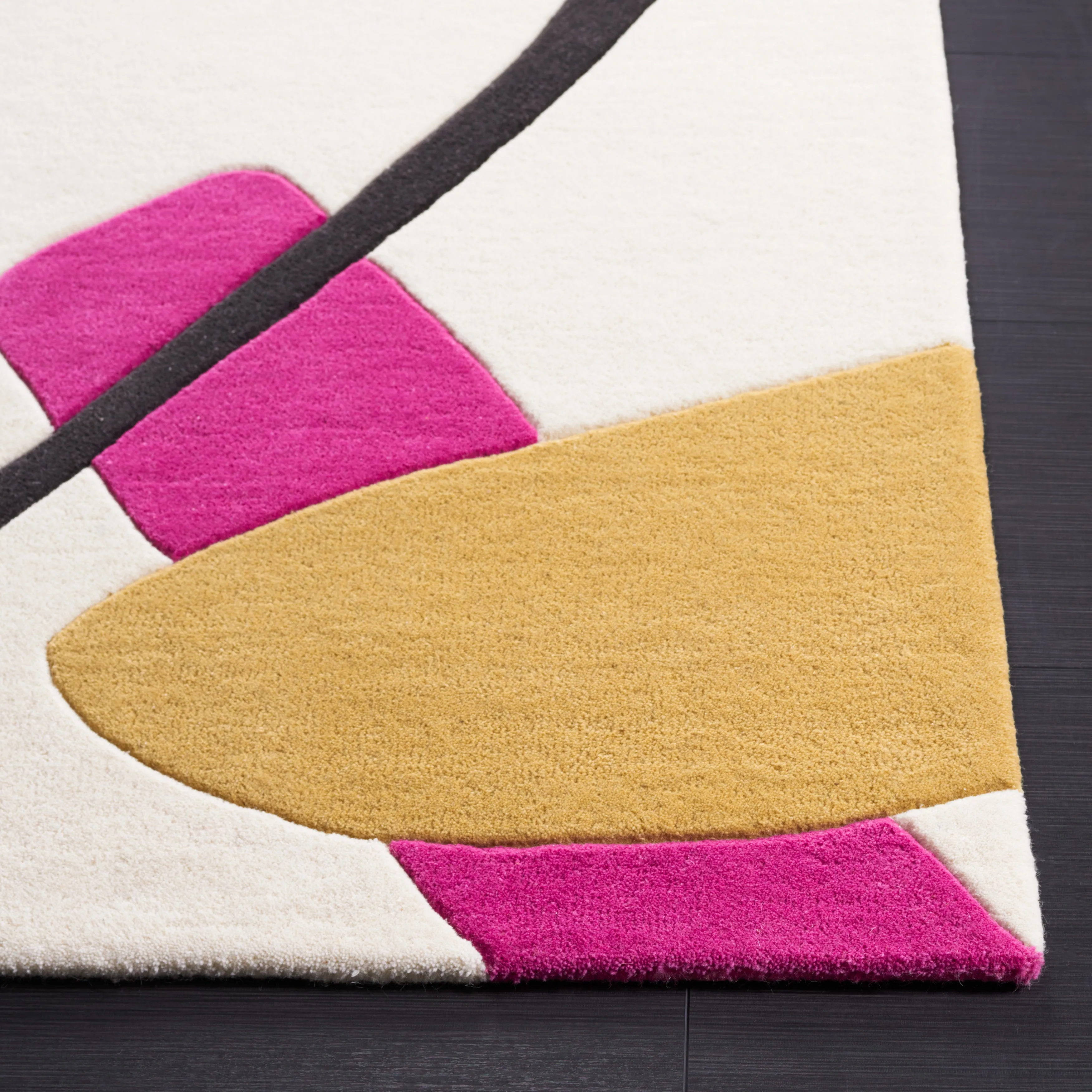 Safavieh Fifth Avenue 142 Rug, FTV142