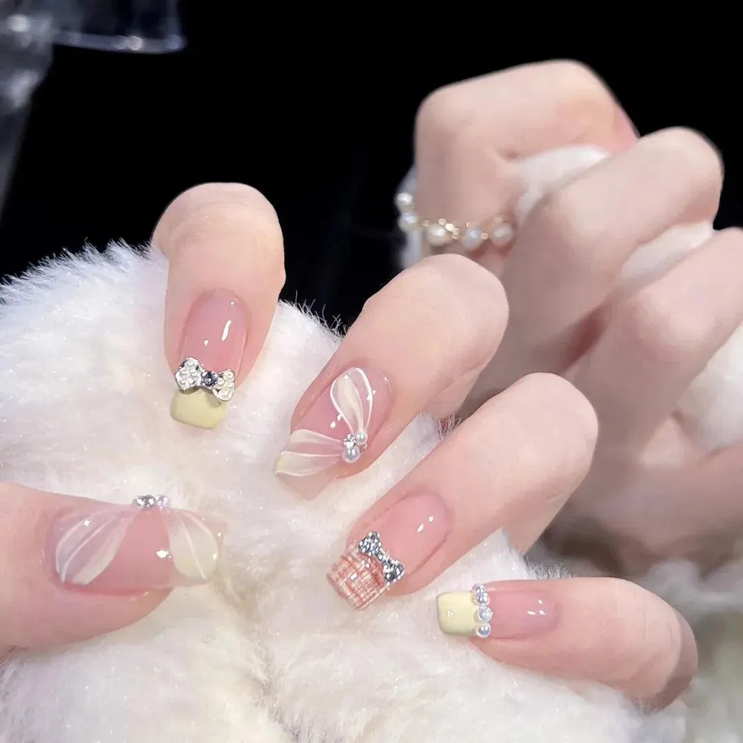 Sparkling Diamond False Nails Set: Glamorous 3D Designs