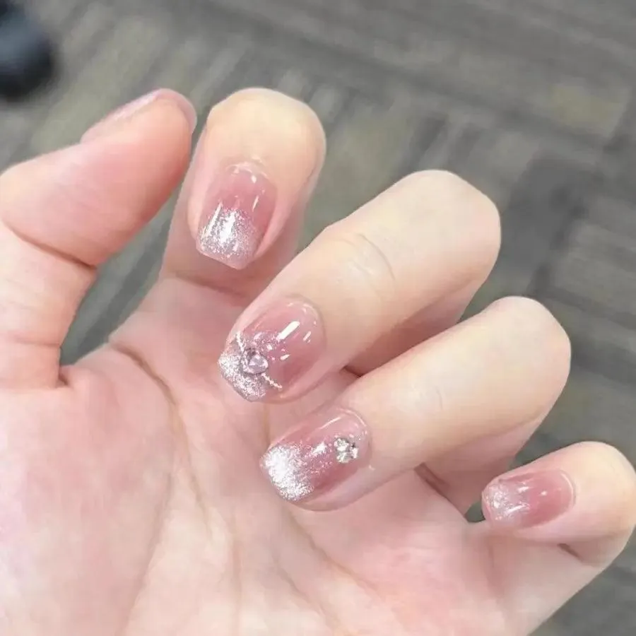Sparkling Diamond False Nails Set: Glamorous 3D Designs