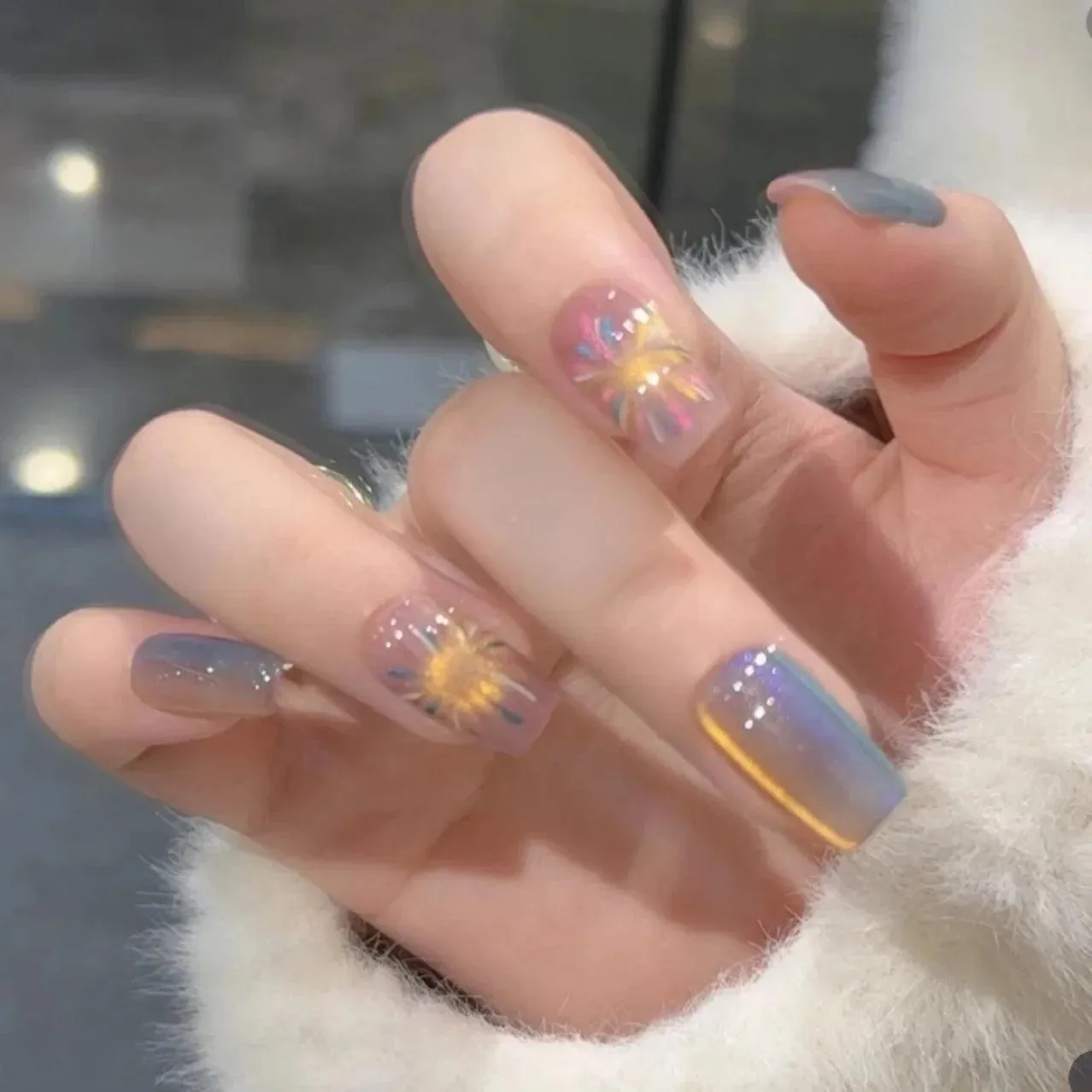 Sparkling Diamond False Nails Set: Glamorous 3D Designs