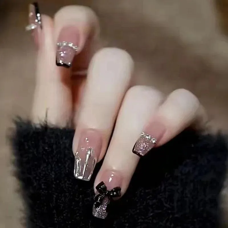 Sparkling Diamond False Nails Set: Glamorous 3D Designs