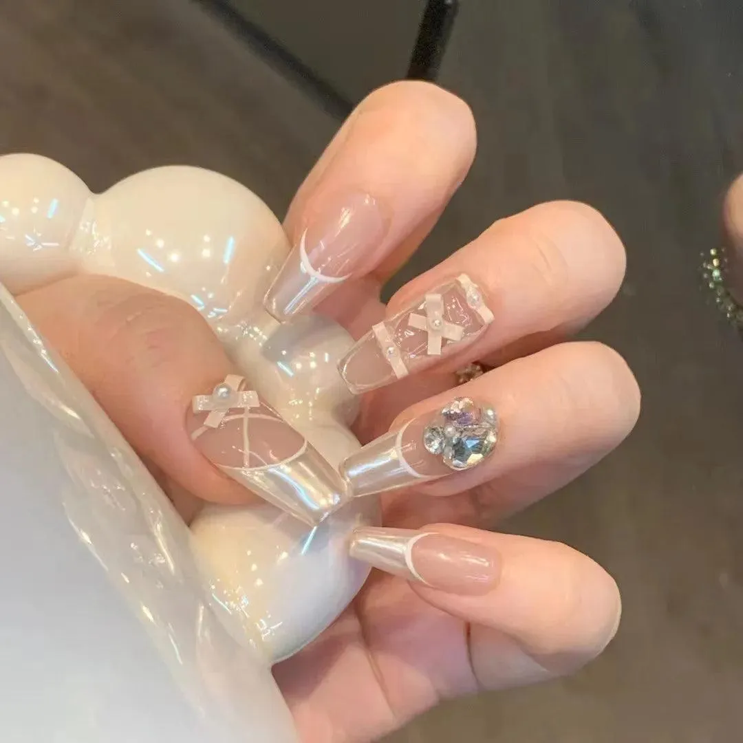 Sparkling Diamond False Nails Set: Glamorous 3D Designs