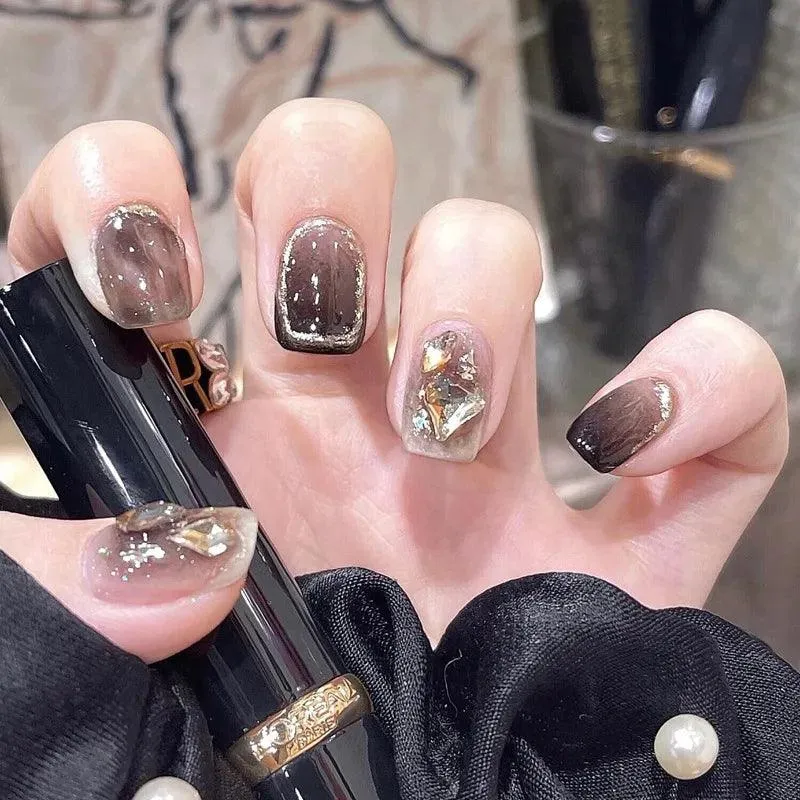 Sparkling Diamond False Nails Set: Glamorous 3D Designs