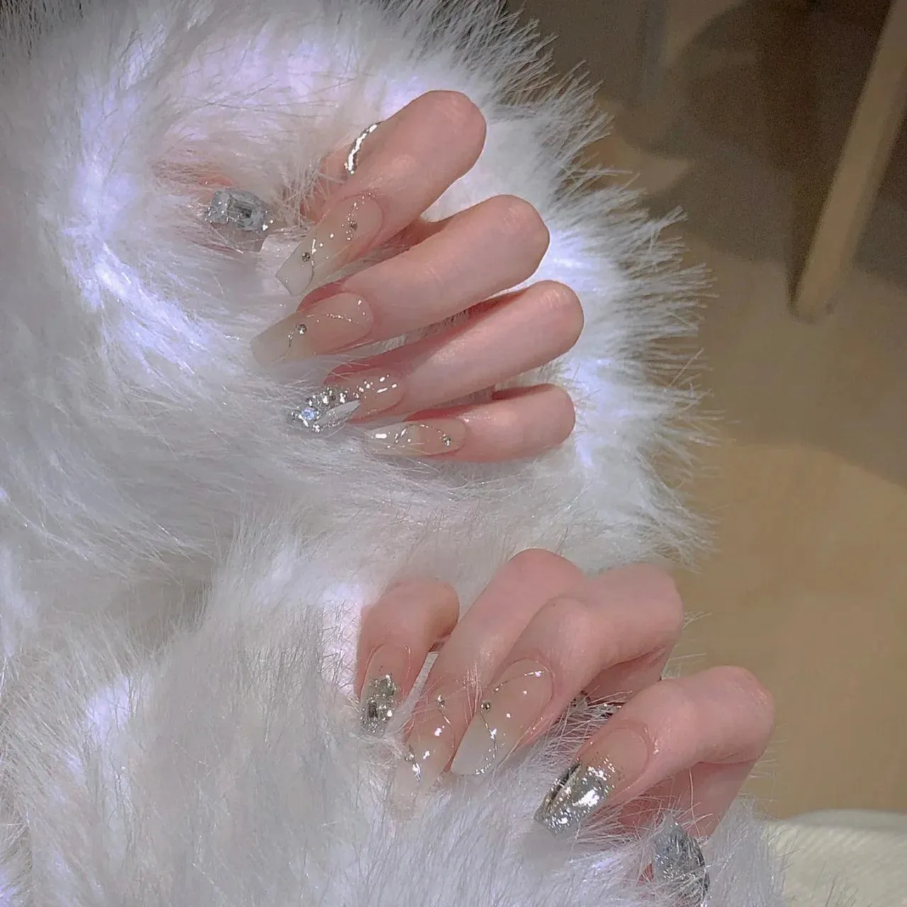 Sparkling Diamond False Nails Set: Glamorous 3D Designs