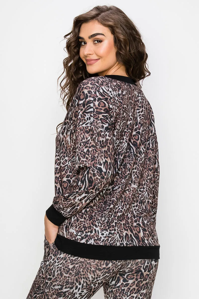 Striking Leopard Print V-Neck Long Sleeve Top