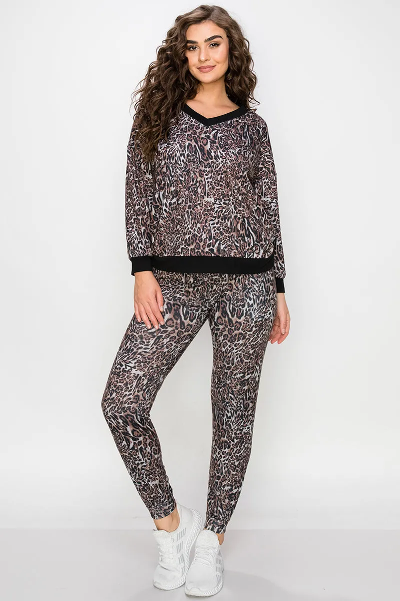 Striking Leopard Print V-Neck Long Sleeve Top