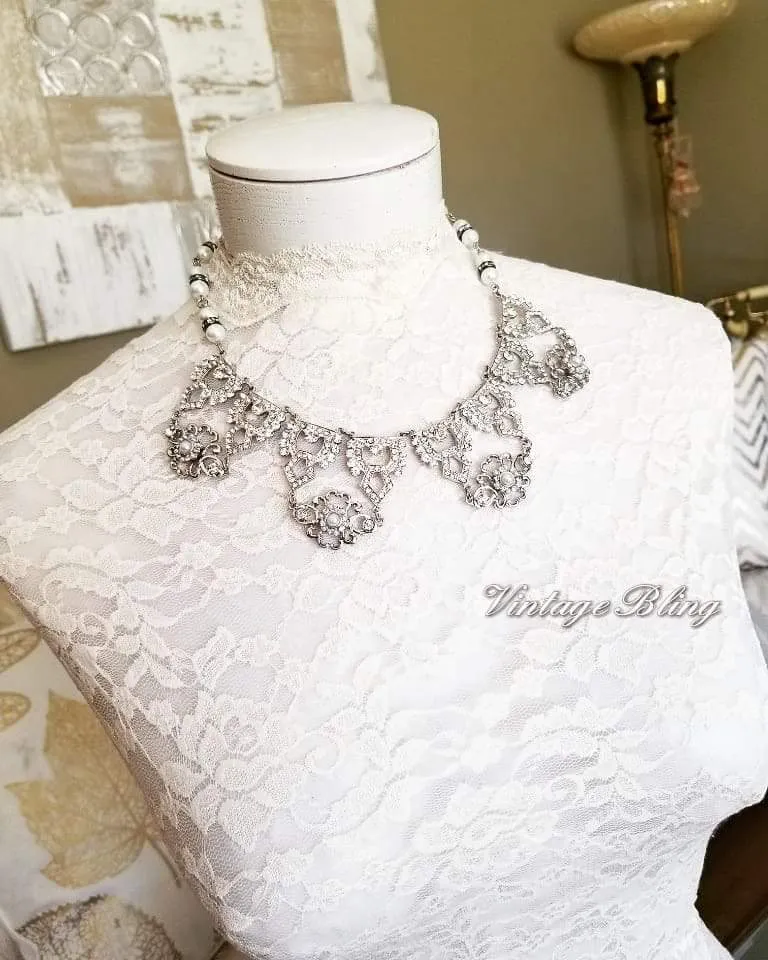 Striking Pearl and Rhinestone Necklace